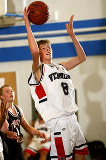 乐鱼官网介绍-替补球员是否在关键比赛表现更专注稳定，替补球员应从什么位置入场